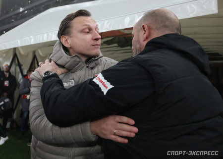 СЭ: Михаил Галактионов и Деян Станкович перед игрой :)))