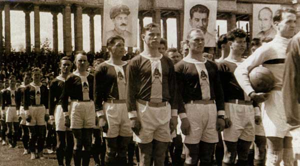 Первый выход «Локомотива» в свет – открытие сезона 1936 года в Москве